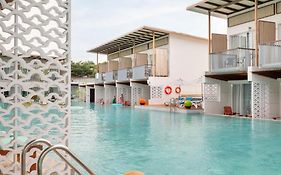 The Briza Beach Resort, Khao Lak Sha Extra Plus